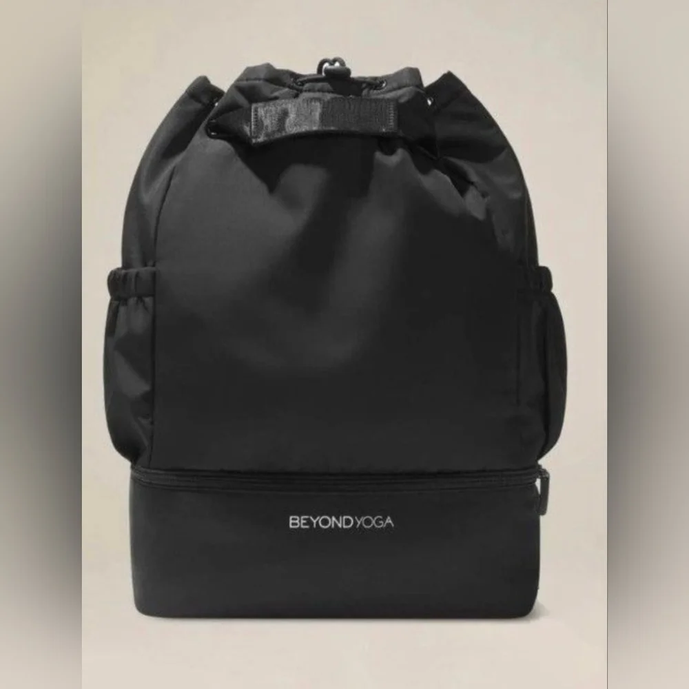Beyond Yoga Convertible Bag - Backpack & Tote Bag - Gym, Yoga, Pilates - Black